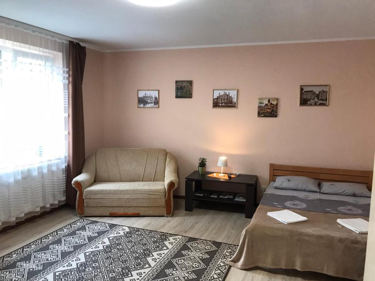 Apartment Near The Forum Mall Lwów Zewnętrze zdjęcie
