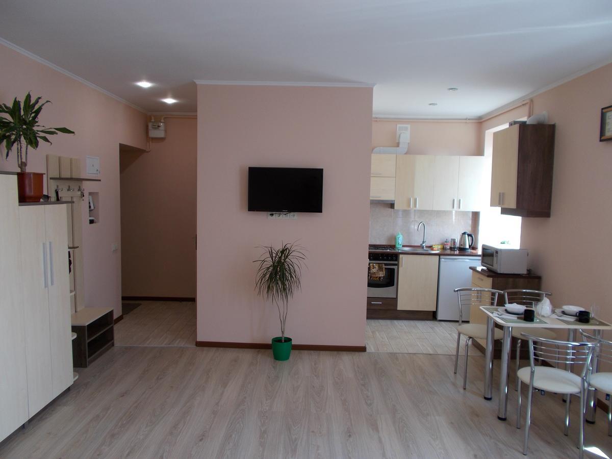 Apartment Near The Forum Mall Lwów Zewnętrze zdjęcie