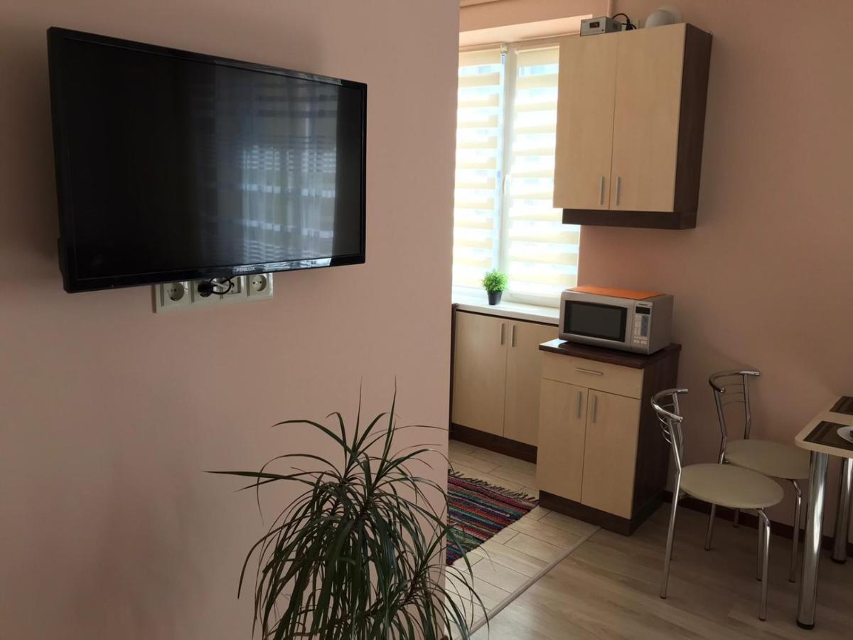Apartment Near The Forum Mall Lwów Zewnętrze zdjęcie
